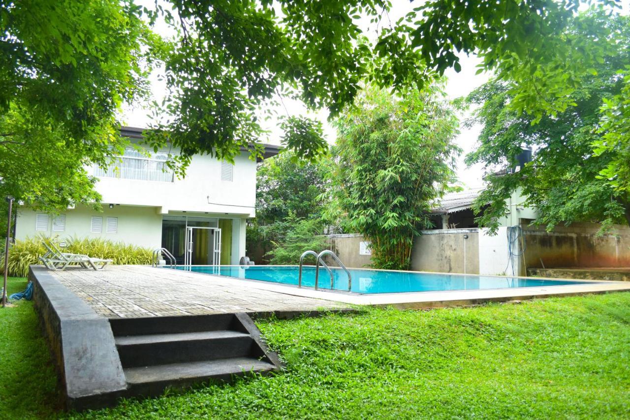 Pivisuma Dambulla Hotel Exterior foto